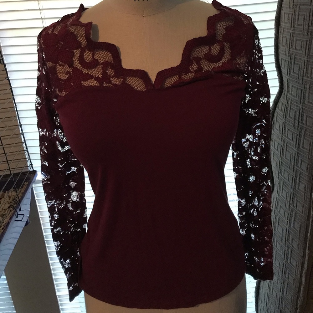 Lace long sleeve elegant top